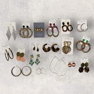 Lot of 18 Pairs of Fashion Jewelry Earrings Pierced Assorted Variety Metal Wood